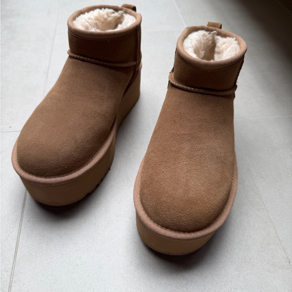 UGG Classic Ultra Mini Platform